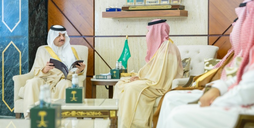 أمير الشرقية يطّلع على مشروع صندوق “الوقف الإسعافي” للهلال الأحمر السعودي