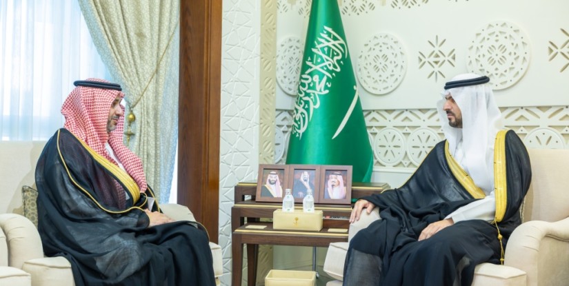 نائب أمير الشرقية يستقبل مدير فرع الهيئة العامة لعقارات الدولة بالدمام