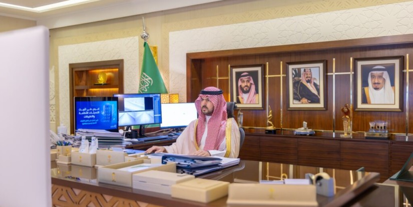 نائب أمير الشرقية يوجه برفع كفاءة الإنجاز والالتزام بالجداول الزمنية لمشاريع الأحساء