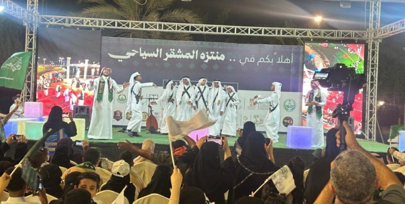 منتزه المشقر بالأحساء يحتفي باليوم الوطني الـ96 بفعاليات تجمع التراث والفن والمجتمع