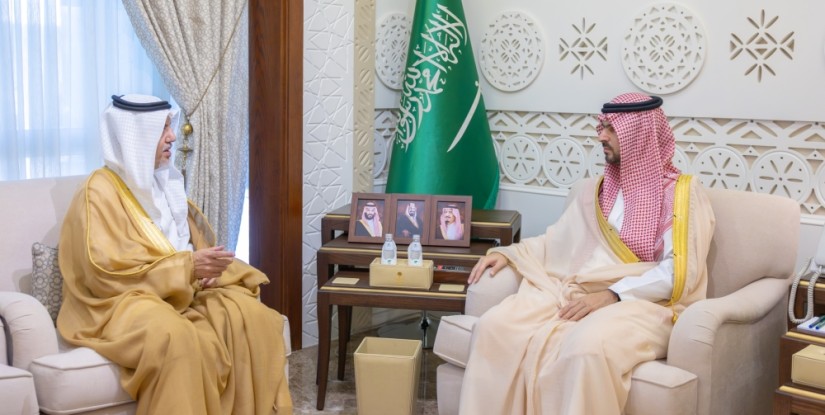 نائب أمير الشرقية يدشّن حملة «دربك وردي»