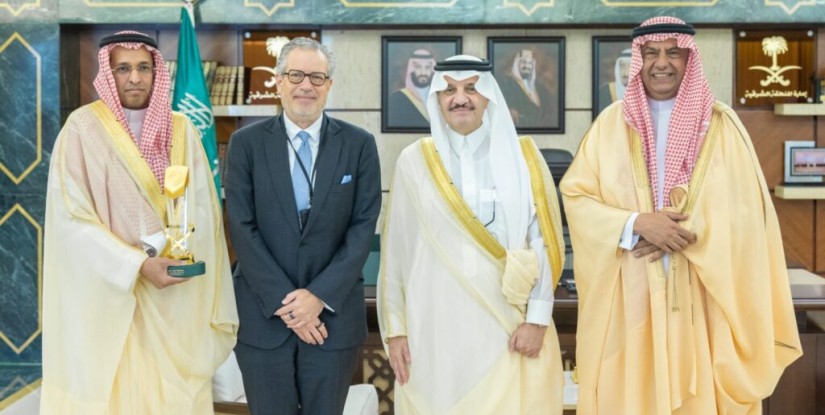 أمير الشرقية يهنئ منشأتين صحيتين لفوزهما بجائزة «أداء الصحة»