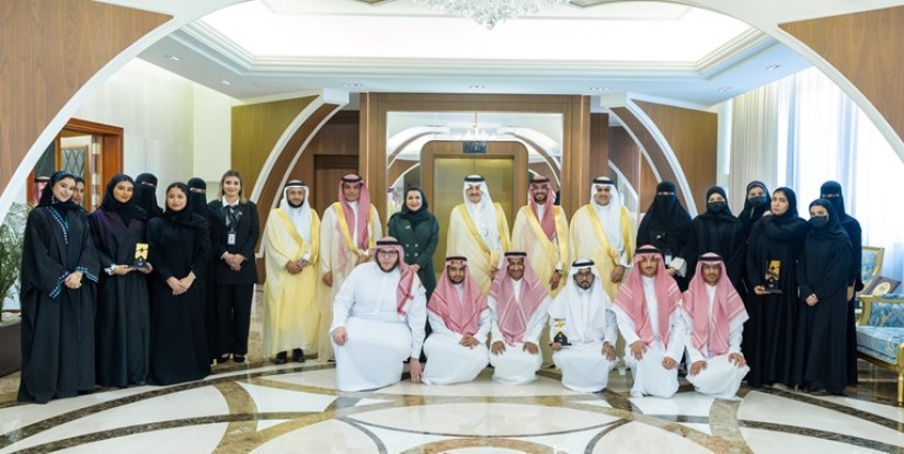 أمير الشرقية يكرّم الفرق الفائزة في هاكاثون «فَرق»