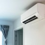 هل المكيف خطر على الرضع؟ تقرير طبي يحسم الجدل