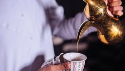 “الغذاء والدواء”: 15 فنجاناً من القهوة السعودية حد أقصى يومي للبالغ