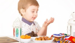بـ 6 خطوات.. كيف نغرس حب رمضان في نفوس أطفالنا؟