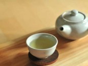 7 فوائد للشاي الأخضر على معدة فارغة