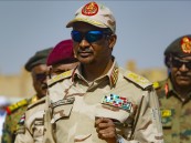 البرهان يعفى حميدتي من منصبه ويعيّن مالك عقار خلفا له بمجلس السيادة السوداني