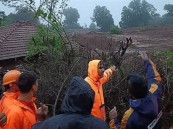 مصرع 16 شخصا وعشرات المفقودين في انهيار أرضي بالهند