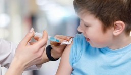 طريقة تجنب تلف كروت التطعيمات الورقية.. وزارة الصحة تقدم الحلول