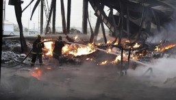 مصرع شخص وإصابة أكثر من 160 في حريق قرب مطار طشقند