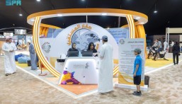 برحلة بصرية عن الصقر.. معرض الصقور والصيد السعودي الدولي يثري الطفل