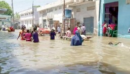 مصرع 50 شخصًا ونزوح 700 ألف جراء الفيضانات في الصومال