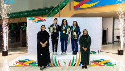 الأميرة دليّل بنت نهار تتوج فائزات السباحة في دورة الألعاب السعودية 2023