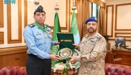  منح رئيس أركان القوات الجوية الباكستانية وسام الملك عبدالعزيز من الدرجة الممتازة