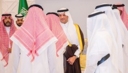 الأمير سعود بن طلال يستقبل منسوبي الأحساء المهنئين بعيد الفطر المبارك