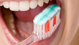 نصائح مهمة لحماية الأسنان.. والطرق الصحيحة للتنظيف