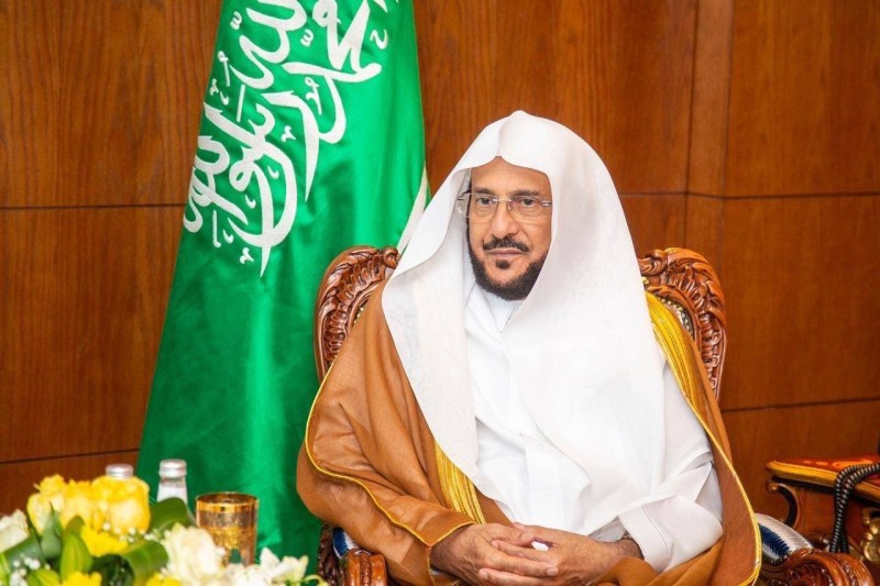 وزير الشؤون الإسلامية يوجه بتهيئة المصليات والجوامع بمناطق المملكة لإقامة صلاة عيد الفطر