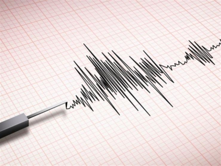 زلزال بقوة 6.9 درجة قبالة سواحل غرب إندونيسيا