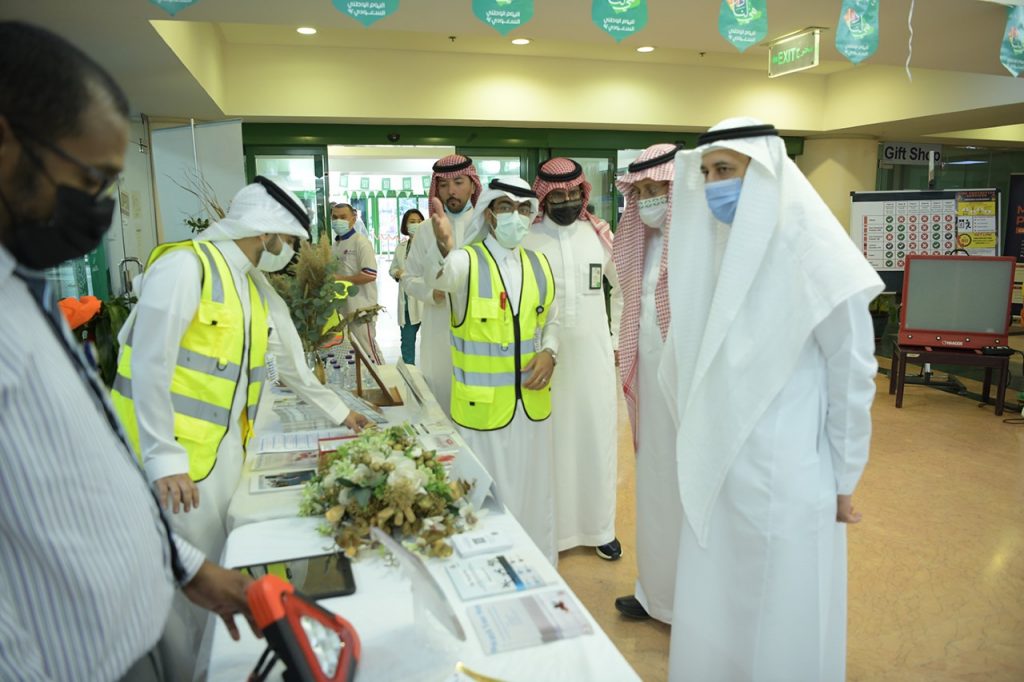 مستشفى الملك عبدالعزيز بالأحساء يرفع شعار “السلامة تأتي أولاً”