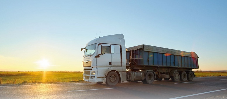 بدء تطبيق “وثيقة النقل” الإلكترونية لناقلي مواد البناء والمعادن الناتجة من أعمال التعدين والتحجير