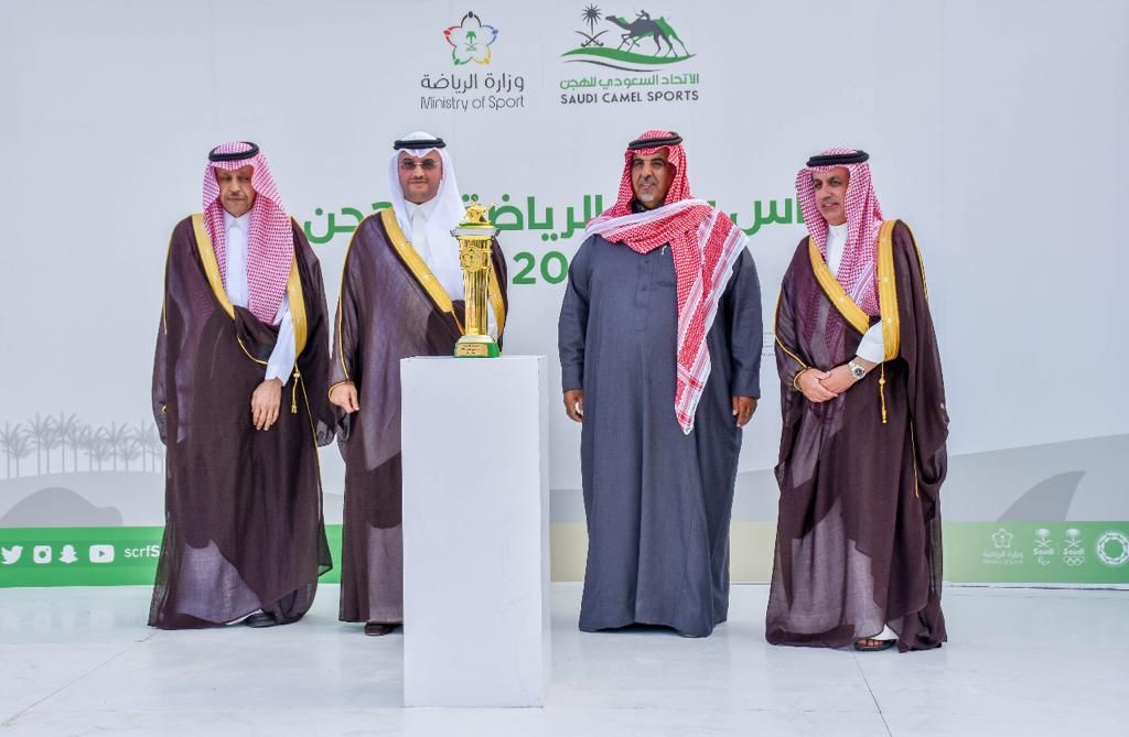 سمو محافظ الأحساء يكرم الفائزين في كأس وزارة الرياضة للهجن