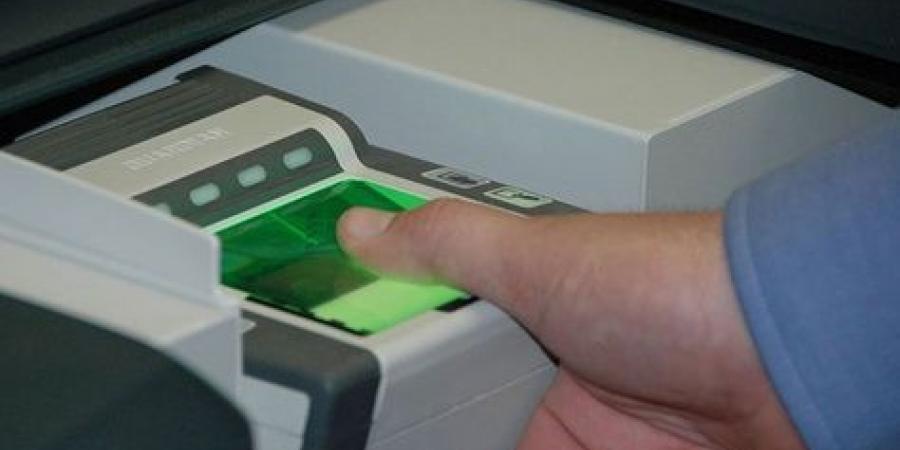 «الحج والعمرة»: تسجيل «البصمة» لمعتمري 5 دول بالهواتف الذكية