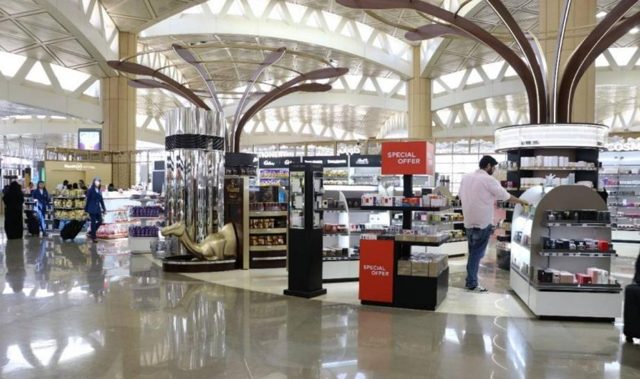 “الجمارك” تنفي السماح ببيع الكحول في الأسواق الحرة