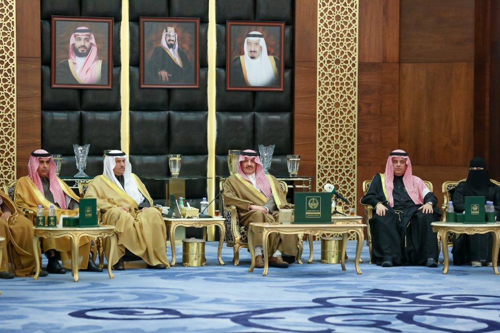 أمير المنطقة الشرقية يستقبل أعضاء جمعية العمل التطوعي بالمنطقة