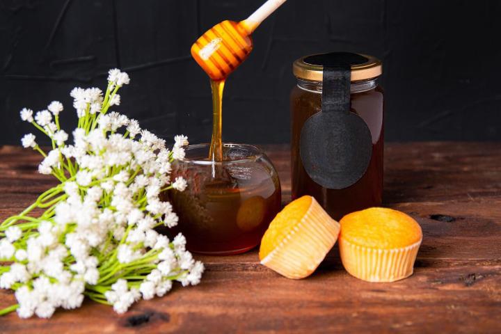 يقي من الشيخوخة والسرطان.. 6 فوائد صحية لعسل السدر