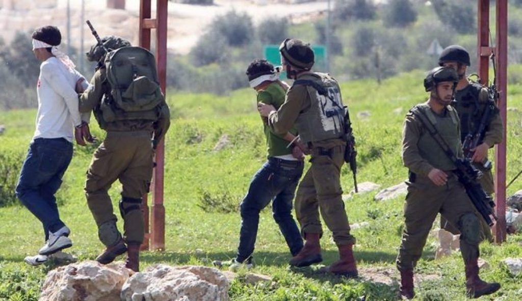 قوات الاحتلال الإسرائيلي تعتقل 15 فلسطينيًا في الضفة الغربية