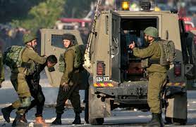 قوات الاحتلال الإسرائيلي تعتقل خمسة فلسطينيين في الضفة الغربية