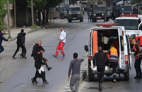 إصابة أربعة فلسطينيين بجروح في اعتداءات للمستوطنين على قلقيلية