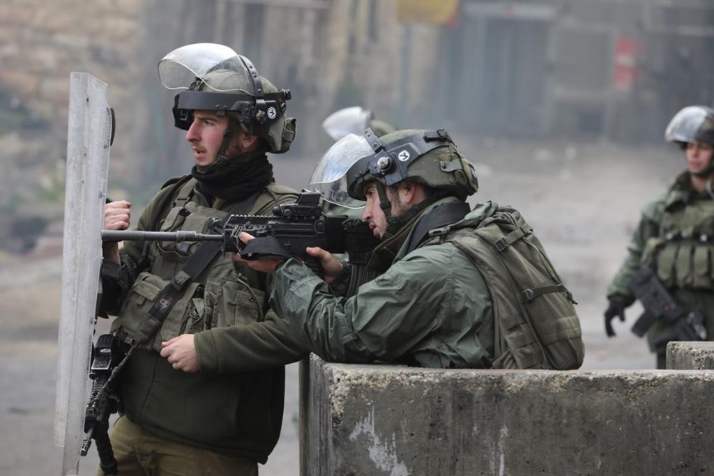 إصابة فلسطينية برصاص قوات الاحتلال في رام الله