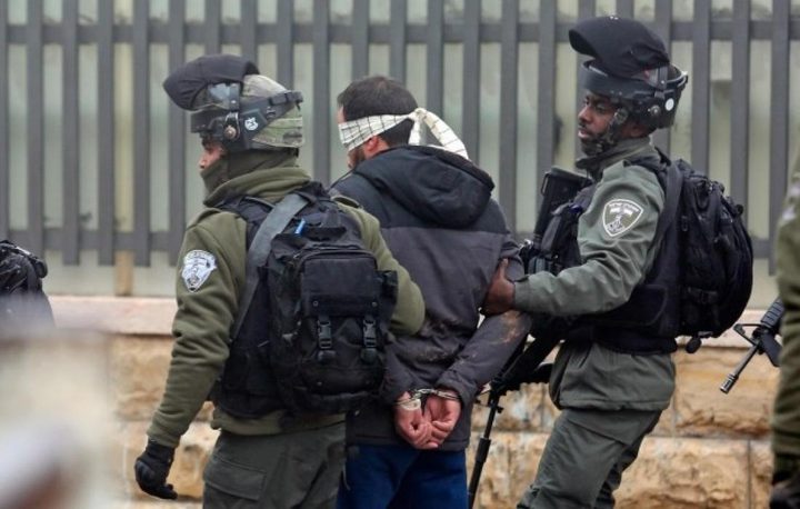 قوات الاحتلال الإسرائيلي تعتقل أسيرًا محررًا في مدينة الخليل