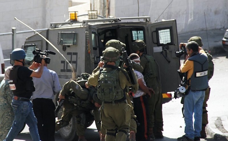 قوات الاحتلال الإسرائيلي تعتقل ٢٩ فلسطينيا في الضفة الغربية