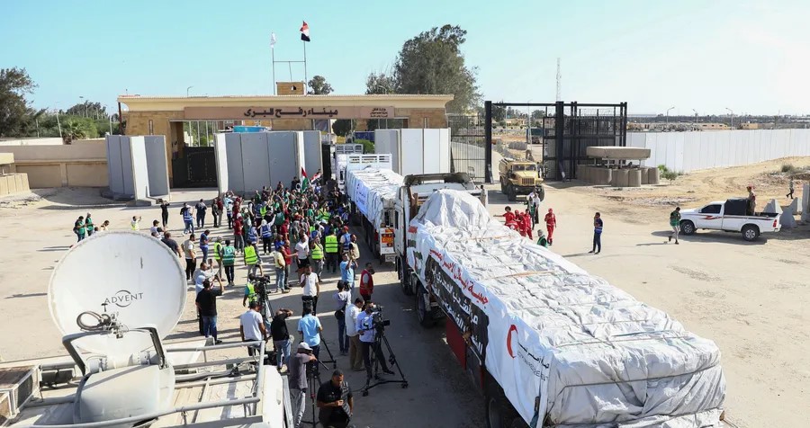 عبر معبر رفح.. دخول الإمدادات الطبية لمنظمة الصحة العالمية إلى قطاع غزة