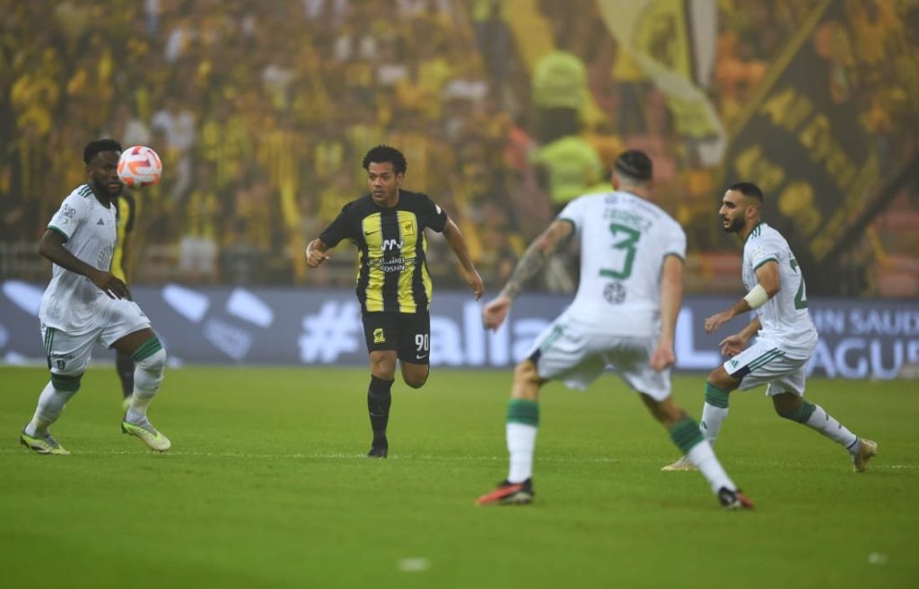 بهدف كيسيه .. “الأهلي” يفوز على “الاتحاد” في “ديربي جدة”