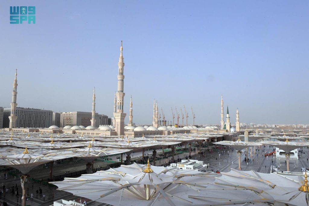 الأسبوع الماضي.. أكثر من ٦.٤٧٧ مليون مصلٍ يؤدون الصلوات في المسجد النبوي