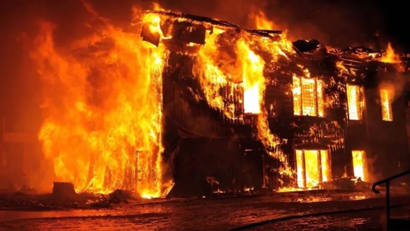 وفاة 13 شخصًا جراء حريق بفندق في كازاخستان