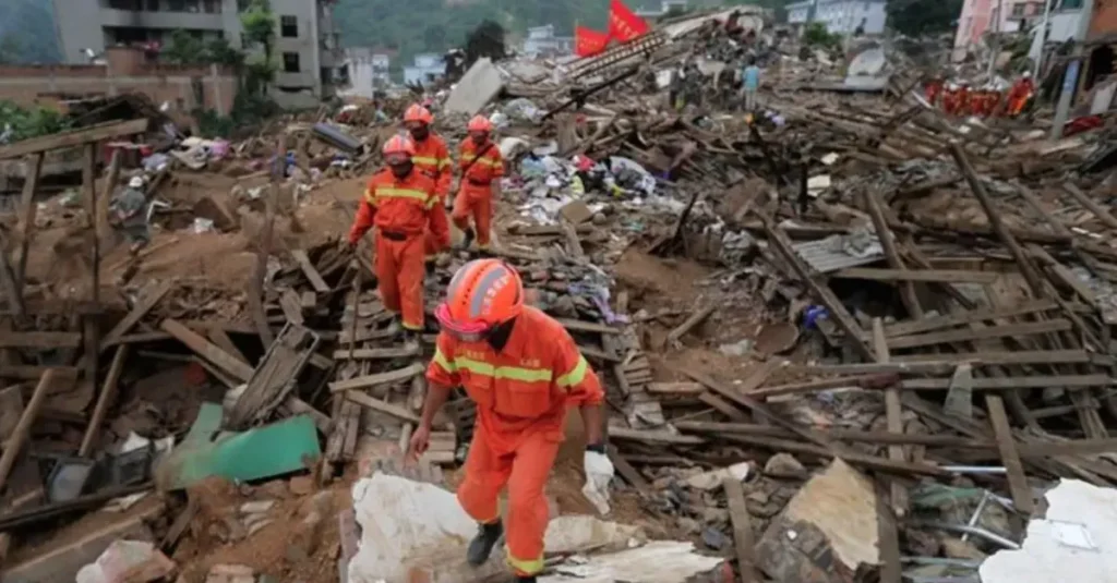 ارتفاع عدد ضحايا زلزال الصين إلى 131 قتيلًا