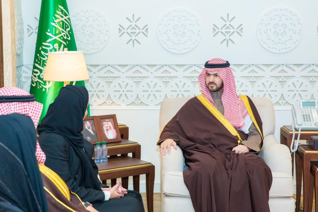 نائب أمير الشرقية يستقبل جمعية السرطان السعودية