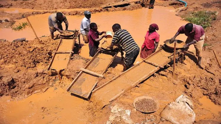 مصرع 21 شخصًا على الأقل إثر انهيار منجم للذهب في تنزانيا