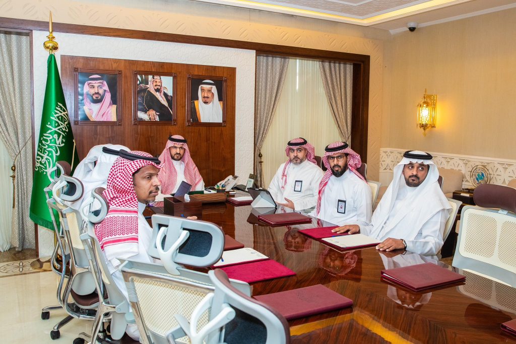 الأمير سعود بن بندر يرأس اجتماع اللجنة التنفيذية لهيئة تطوير المنطقة الشرقية