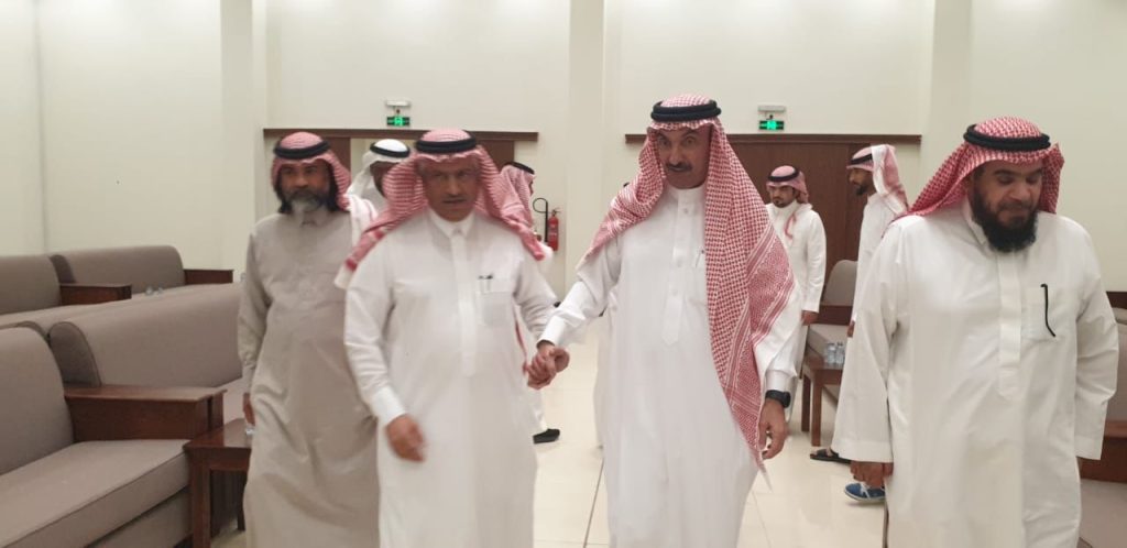 سمو الأمير عبدالعزيز  بن جلوي يقدم واجب العزاء في وفاة مي عبدالعزيز عبدالمحسن