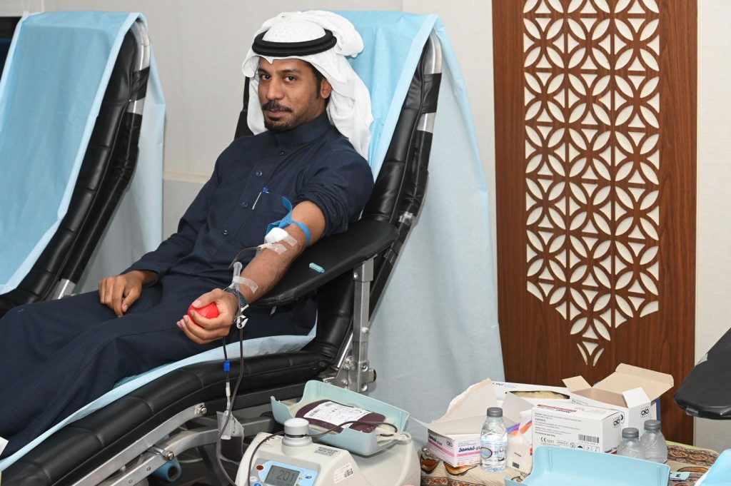 بالصور.. 348 متبرعًا ينجحون حملة التبرع بالدم في برالفيصلية