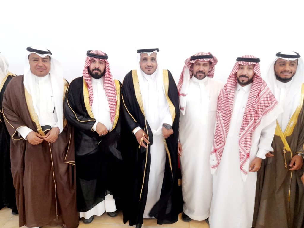 بالصور.. أسرة العلوي الحربي في “مدينة العيون” تحتفل بزواج ابنها “صالح”