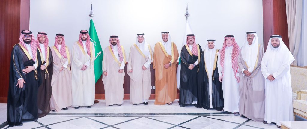 الأمير سعود بن طلال يرعى توقيع اتفاقية تعاون بين غرفة الأحساء ونادي العدالة