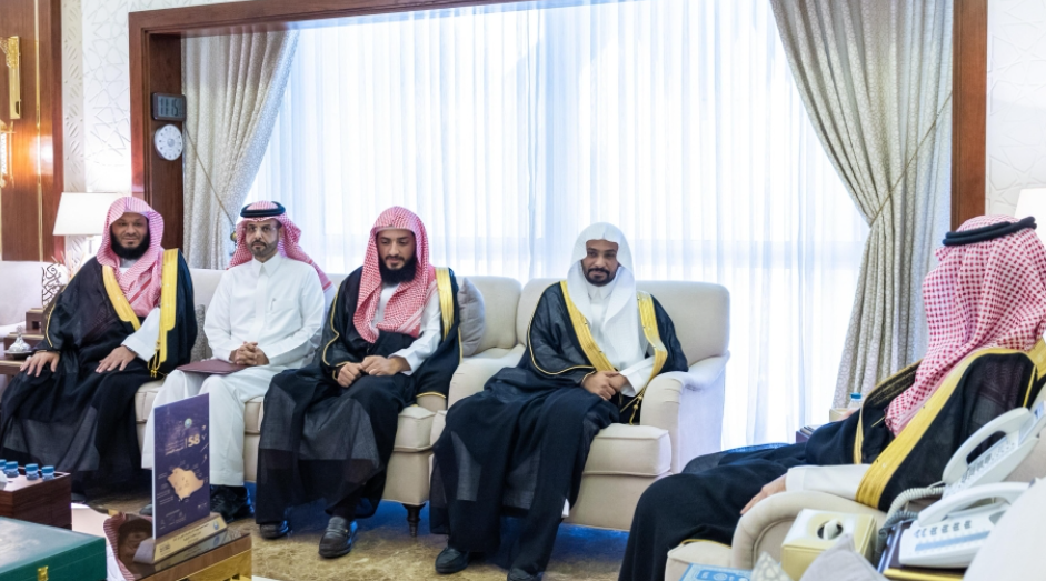 نائب أمير الشرقية يستقبل ممثلي هيئة الأمر بالمعروف في المنطقة