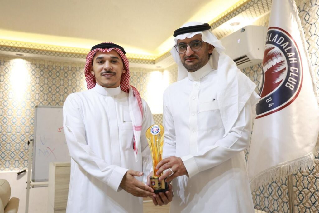 وفد اتحاد اليد في زيارة لنادي العدالة